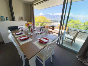 Tekau Family Apartment - Luxe, Comfort and Gorgeous Views